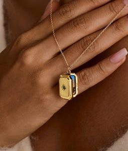 Custom Locket Necklace with Birthstone, Personalized Photo Pendant, Engravable Memorial Jewelry, Anniversary Gift for Her, Keepsake Gift